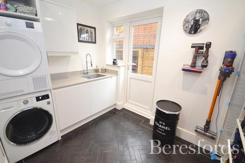 73 Laindon Road, Billericay, CM12 9LG