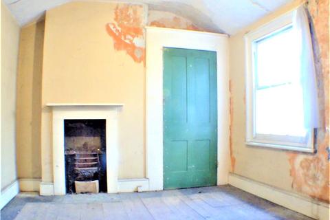 5 Grove Road, Brentford, TW8 9NT