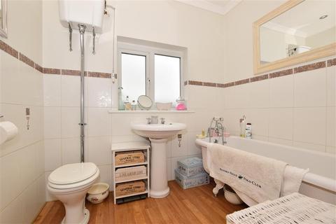 226 Barton Hill Drive, Minster On Sea, Sheerness, ME12 3LZ