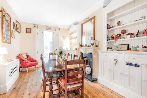 23 Bridgford Street, London, SW18 3TQ