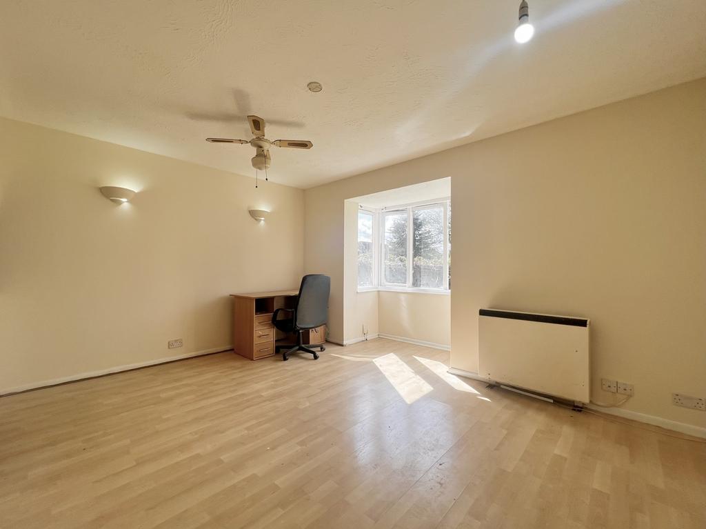 St. Pauls Rise, Palmers Green, London, N13 Studio £1,050 pcm (£242 pw)