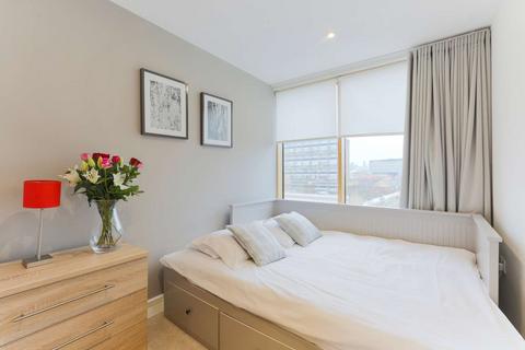 2 bedroom flat to rent, St Georges Road, Elephant and Castle, London