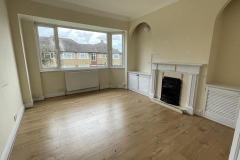 2 bedroom flat to rent, Beresford Gardens, Enfield, EN1