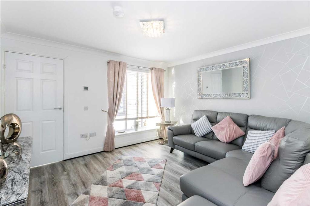 Dalrymple Crescent, Croftfoot, GLASGOW 2 bed terraced house £147,000