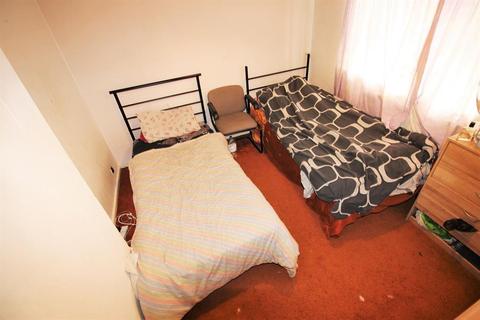 182 Finchale Road, London, SE2 9PW