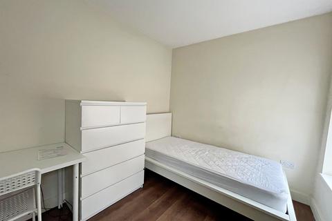 Studio to rent, Bournemouth