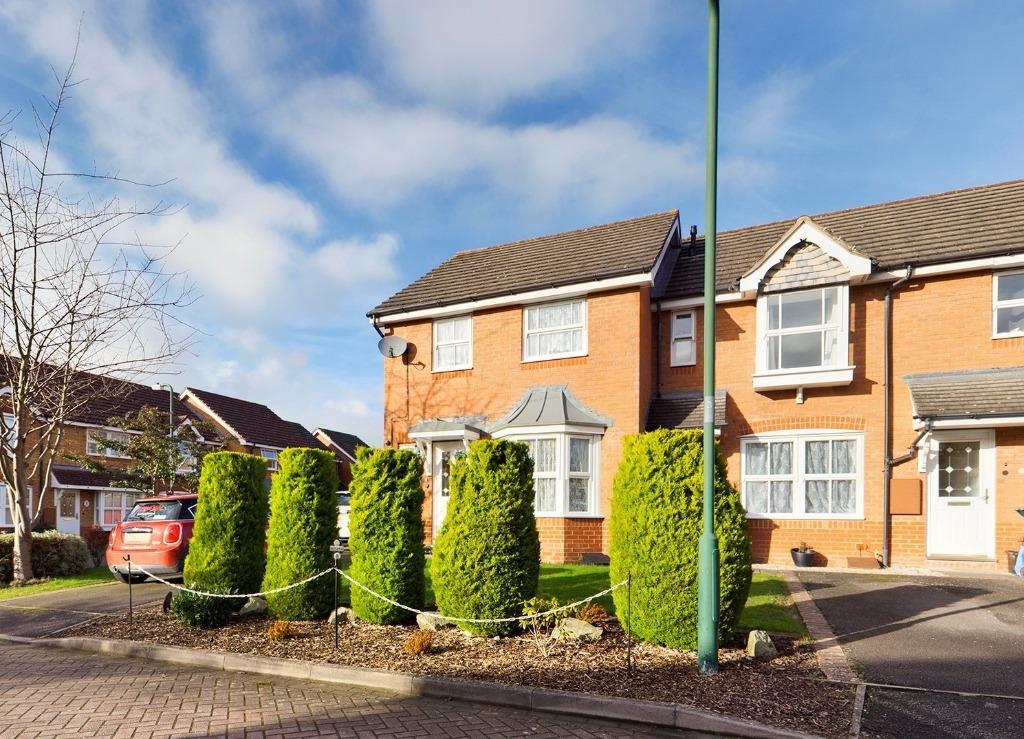 Farran Grove, Berwick Grange, Shrewsbury, SY1 3 bed semidetached house £185,000