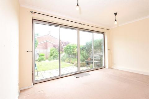 3 bedroom terraced house to rent, St Pauls Gate, Wokingham, Berkshire, RG41