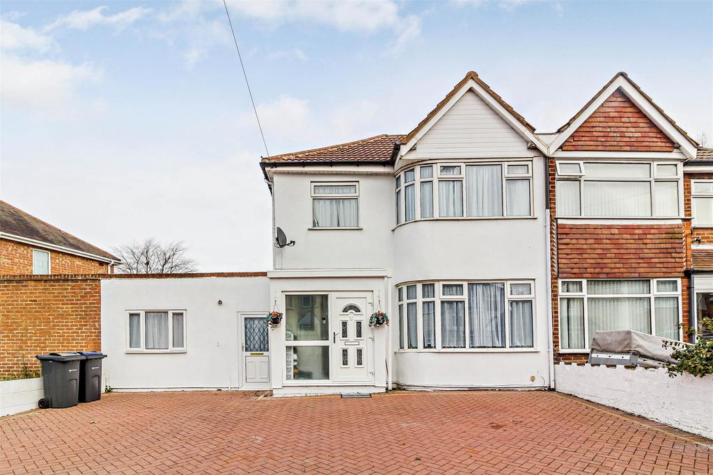 Frederick Road, Sutton Coldfield, B73 6TD 4 bed semidetached