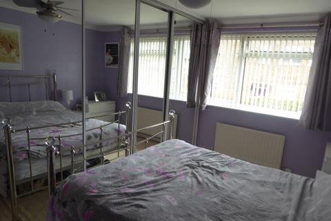 14 Ashen Vale, Selsdon, South Croydon, CR2 8JA