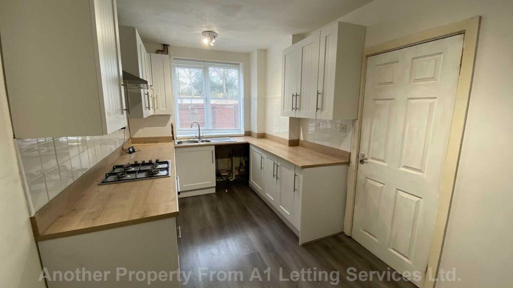 Horrell Road, Sheldon 3 bed terraced house £775 pcm (£179 pw)