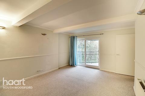 11 Woodham Court, London, E18 2BY