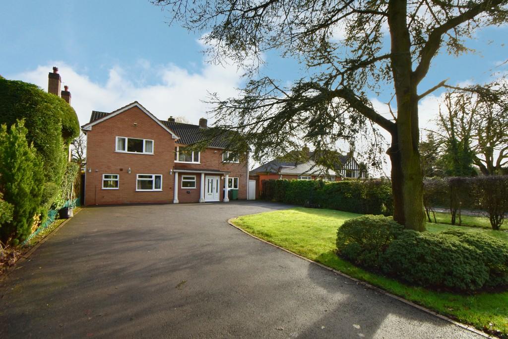 Earlswood Common, Earlswood 4 bed detached house £750,000