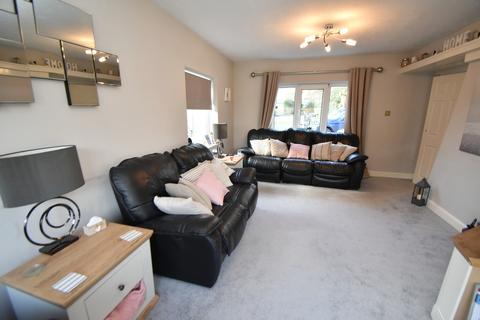 172 Earlswood Common, Earlswood, Solihull, B94 5SH