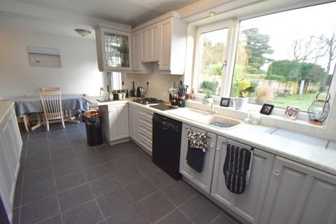 172 Earlswood Common, Earlswood, Solihull, B94 5SH