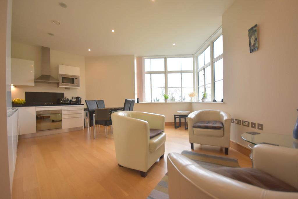 105 Headlands, Sully, Penarth, Vale... 2 bed apartment £175,000