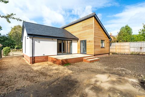 Sunnydale Bourne Road, Woodlands, Southampton, SO40 7GR