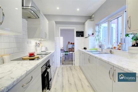 137 Tunnel Road, Galley Common, Nuneaton, CV10 9NW