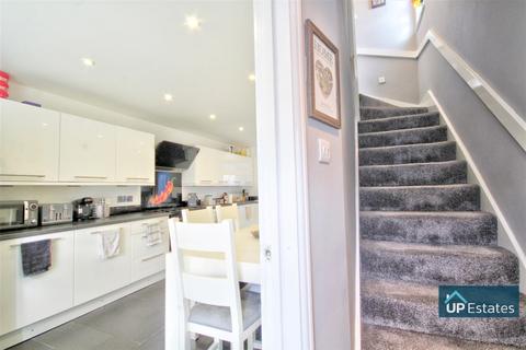 9 Ashcombe Drive, Coventry, CV4 9XD
