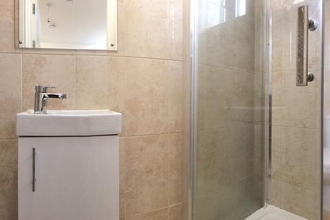 Studio to rent, Wigham House, 16-30 Wakering Road, Barking, IG11