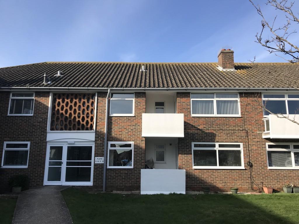 Rosslyn Court, Shoreham by Sea 2 bed flat £1,100 pcm (£254 pw)