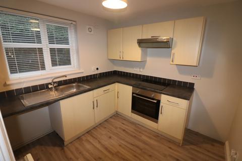 2 bedroom ground floor flat to rent - 3 Station Court, 18 Station Road
