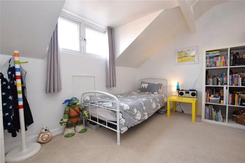 7 Wilton Grove, Leeds, LS6 4ES