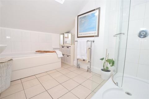 7 Wilton Grove, Leeds, LS6 4ES