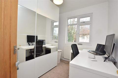 4 Buckingham Avenue, Headingley, Leeds, LS6 1DJ