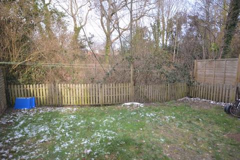 32a Kings Road, Haslemere, GU27 2QG