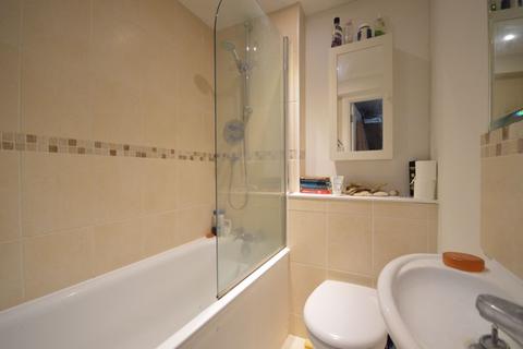 32a Kings Road, Haslemere, GU27 2QG