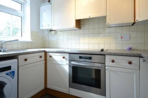 2 bedroom end of terrace house to rent, Northampton Close, Bracknell, Berkshire, RG12