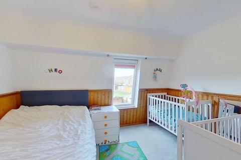 3 Battle Close, London, SW19 1AL