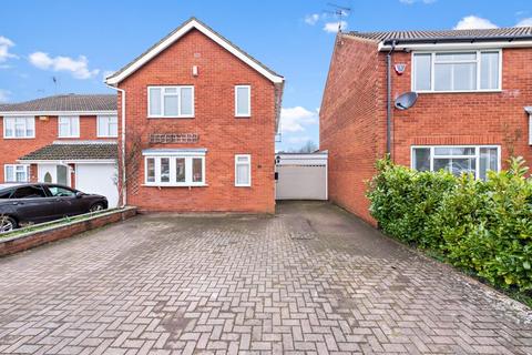 4 Blakeney Drive, Luton, LU2 7AL