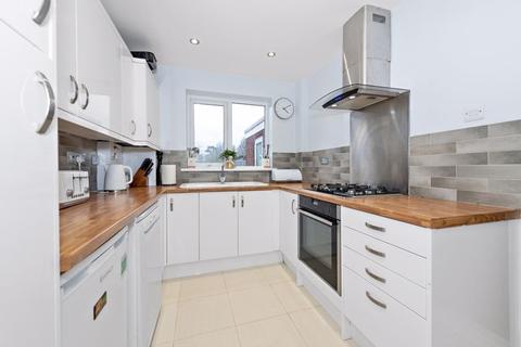 4 Blakeney Drive, Luton, LU2 7AL