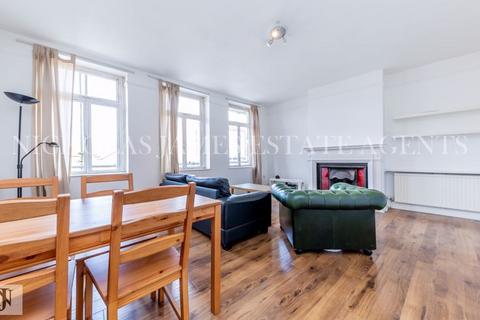 3 bedroom apartment to rent, High Road, East Finchley, N2