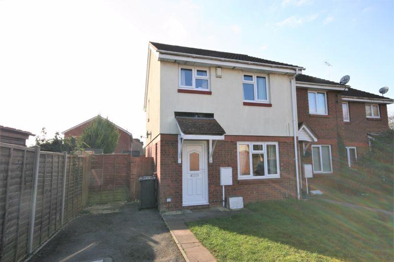Kingscote Drive, Abbeymead, Gloucester 3 bed house £229,950