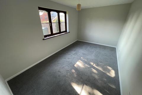 1 bedroom apartment to rent, AMBLECOTE - Hill Street