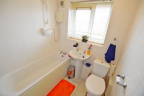 38 Embleton Grove, Birmingham, B34 6HS