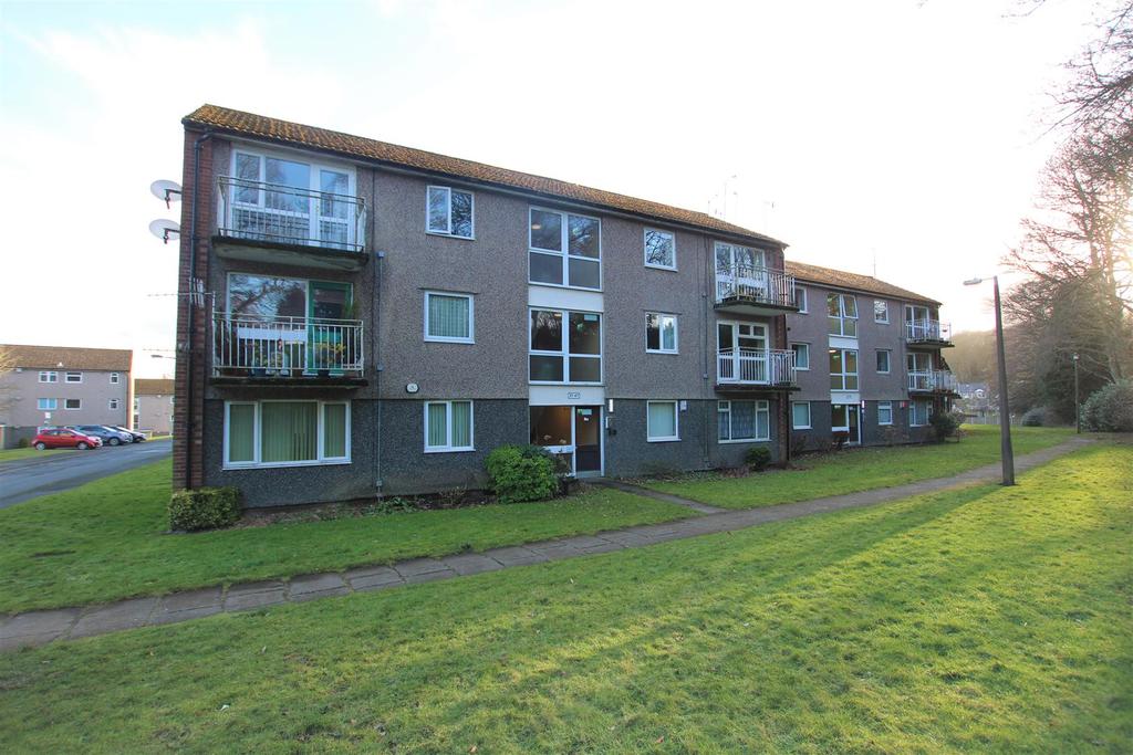 Cliffe Gardens, Shipley 1 bed flat £425 pcm (£98 pw)