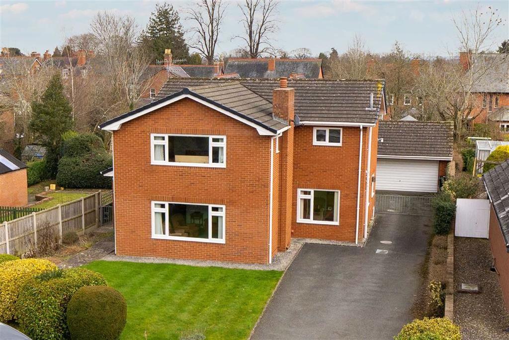 Croeswylan Lane, Oswestry, SY10 4 bed detached house £385,000
