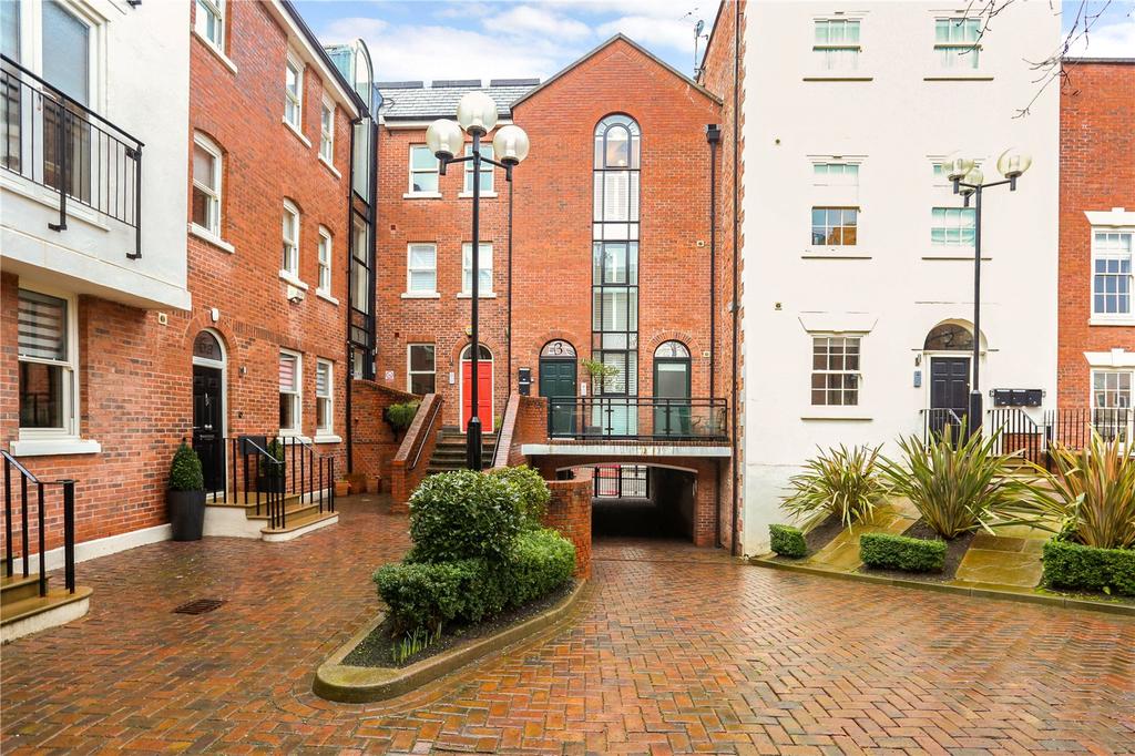 Heritage Court, Lower Bridge Street, Chester, CH1 2 bed flat for sale