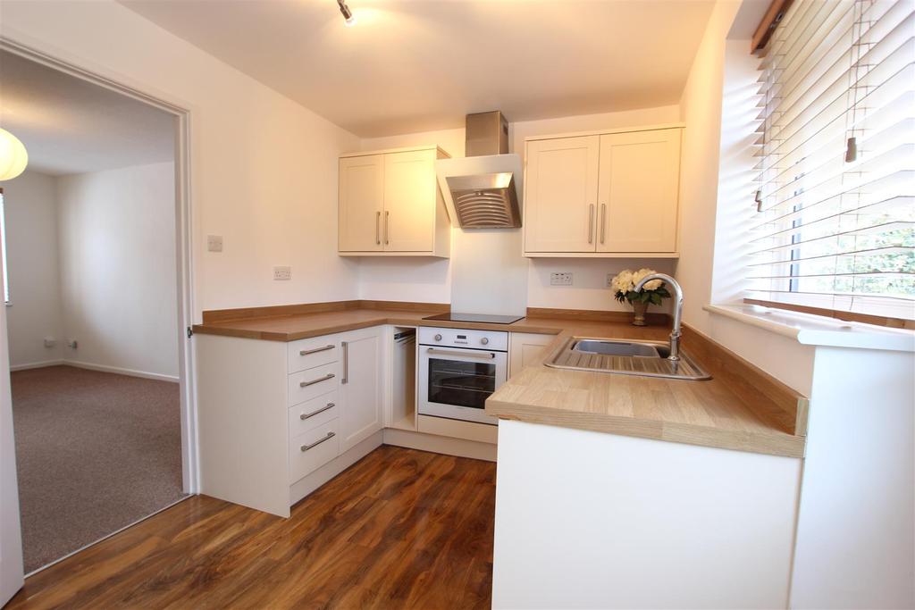 Gainsborough Court, Smithfield Road, Darlington 2 bed semidetached