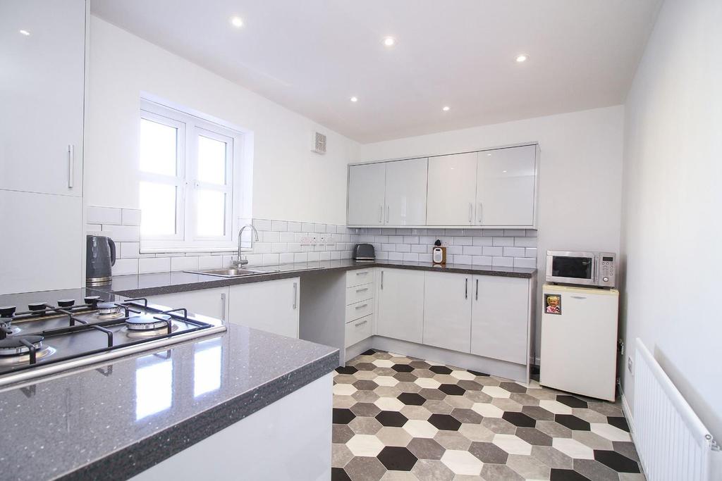 Carnoustie Court, Whitley Bay 2 bed flat £159,950