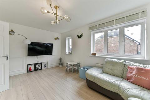 10 Alpine Close, Epsom, KT19 9FL